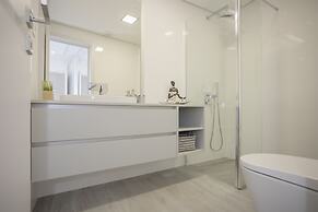 Liiiving-Luxury RiverView Apartment VIII