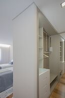 Liiiving -Luxury River View Apartment IX