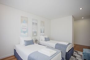 Liiiving -Luxury River View Apartment IX