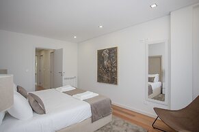 Liiiving -Luxury River View Apartment IX