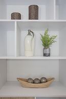 Liiiving -Luxury River View Apartment IX