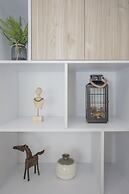 Liiiving -Luxury River View Apartment IX