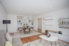 Liiiving -Luxury River View Apartment IX