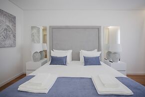 Liiiving -Luxury River View Apartment IX