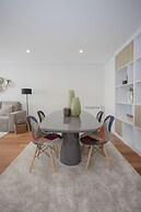 Liiiving -Luxury River View Apartment IX