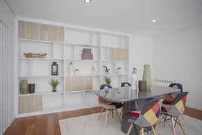 Liiiving - Luxury River View Apartment X