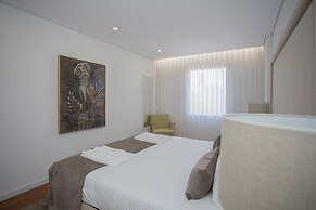 Liiiving - Luxury River View Apartment X