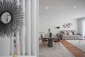 Liiiving - Luxury River View Apartment X