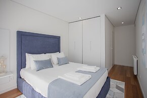 Liiiving - Luxury River View Apartment X