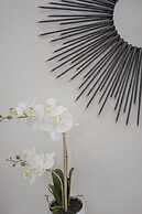 Liiiving - Luxury River View Apartment X