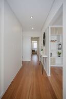 Liiiving - Luxury River View Apartment X