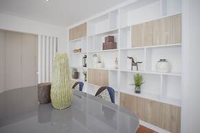 Liiiving - Luxury River View Apartment X