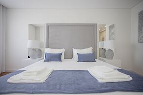 Liiiving - Luxury River View Apartment X