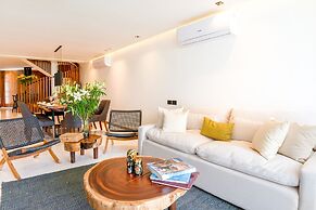 Luxury beachfront villa at Nizuc