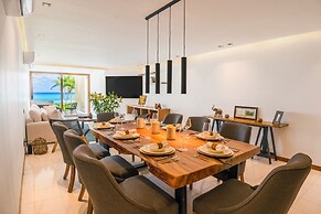 Luxury beachfront villa at Nizuc