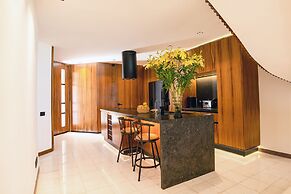 Luxury beachfront villa at Nizuc