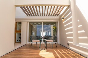 Luxury beachfront villa at Nizuc