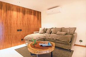Luxury beachfront villa at Nizuc