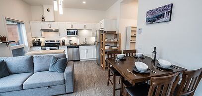 Niska’s Den by Revelstoke Vacations