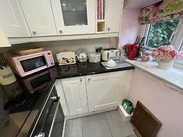 Stunning 1-bed Cottage With Hot Tub in Ross-on-wye