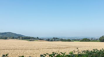 Stunning 1-bed Cottage With Hot Tub in Ross-on-wye
