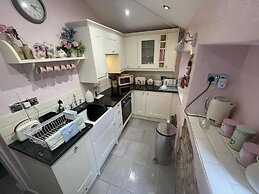 Stunning 1-bed Cottage With Hot Tub in Ross-on-wye