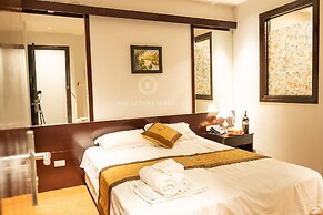 Bay Luxury Hotel & Spa - No 9 Nguyen Truong To, Ha Noi