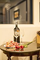 Bay Luxury Hotel & Spa - No 9 Nguyen Truong To, Ha Noi