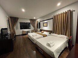 Bay Luxury Hotel & Spa - No 9 Nguyen Truong To, Ha Noi