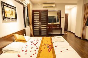 Bay Luxury Hotel & Spa - No 9 Nguyen Truong To, Ha Noi