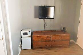 Love Hotels Desert Inn & RV by OYO at Boysen Wind River WY