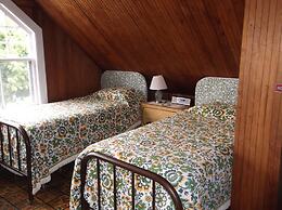Cozy Cottage by the Sea - Y672