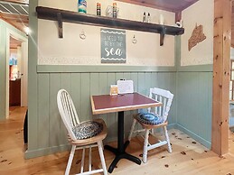 Dewey Cottage - Y854