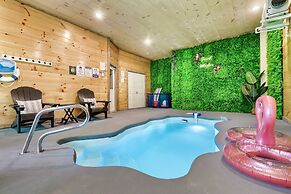 Eagle Splash Vista| Pool Projector, Pet Friendly, Game Room
