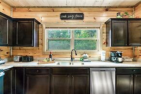 Eagle Splash Vista| Pool Projector, Pet Friendly, Game Room