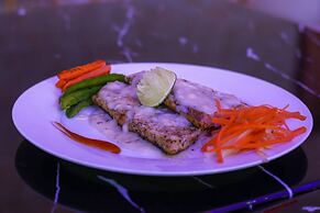 Ari Grand Hotel & Spa
