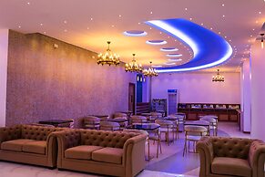 Ari Grand Hotel & Spa
