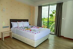 Ari Grand Hotel & Spa