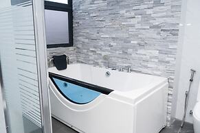 Ari Grand Hotel & Spa