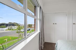 Renovated Takapuna 2BR Apt - Parking