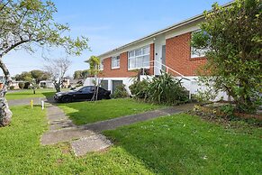 Renovated Takapuna 2BR Apt - Parking