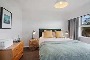 Renovated Takapuna 2BR Apt - Parking