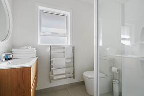 Renovated Takapuna 2BR Apt - Parking