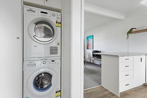 Renovated Takapuna 2BR Apt - Parking