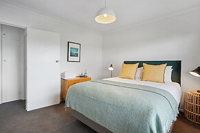 Renovated Takapuna 2BR Apt - Parking