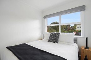 Renovated Takapuna 2BR Apt - Parking