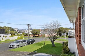 Renovated Takapuna 2BR Apt - Parking