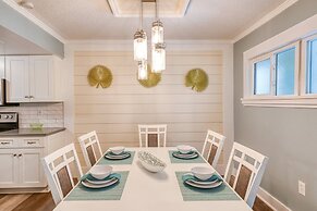 Island Palms Retreat