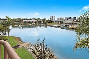 CANAL7-ON THE MOOLOOLABA CANAL