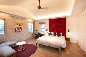 PETALS TOKYO - Floating Hotel